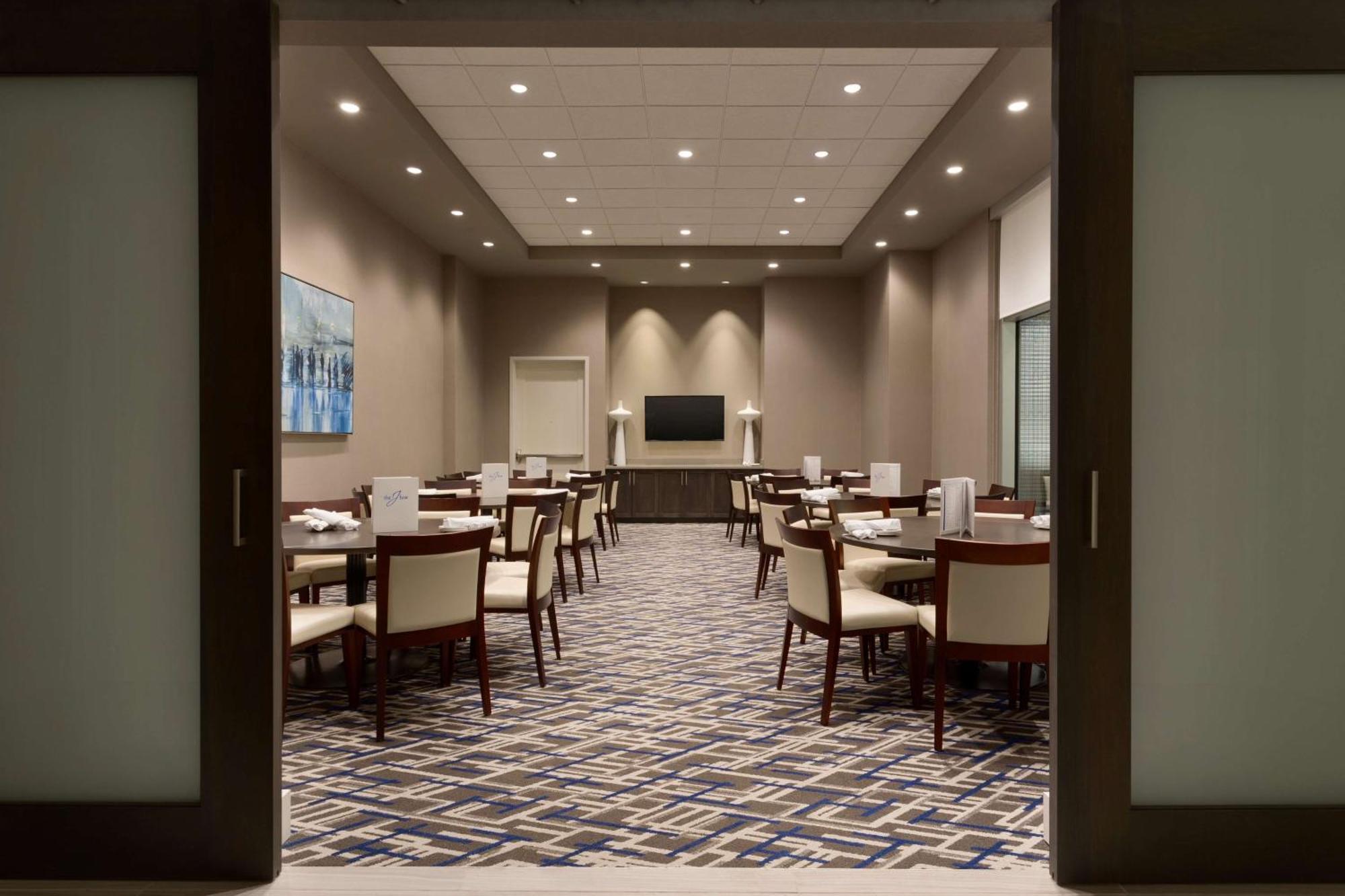 Embassy Suites By Hilton Kansas City Olathe Dış mekan fotoğraf
