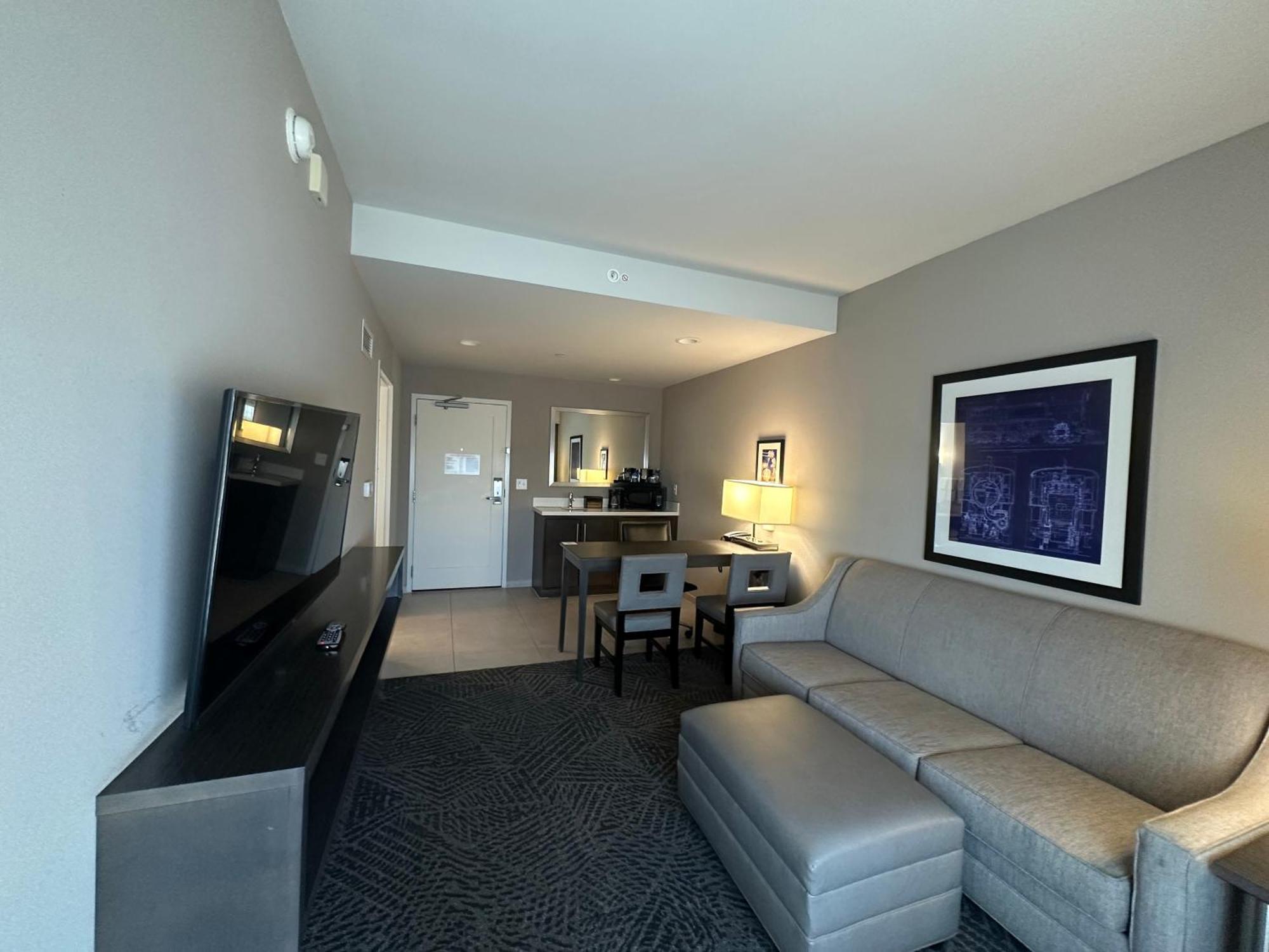Embassy Suites By Hilton Kansas City Olathe Dış mekan fotoğraf